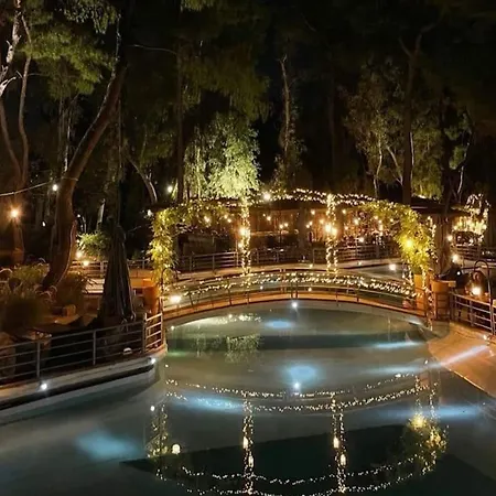 Paradise Cozy 53 Sqm Near To Metro Apartment