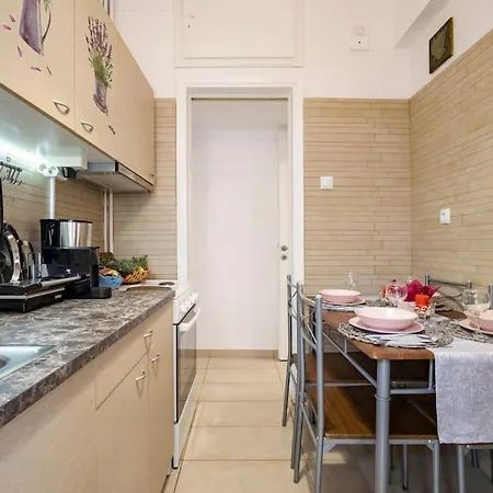 Apartment Paradise Cozy 53 Sqm Near To Metro Athens