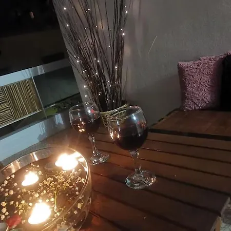 Paradise Cozy 53 Sqm Near To Metro Apartment *